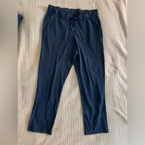 Lululemon on the fly pant 7/8 length size 12